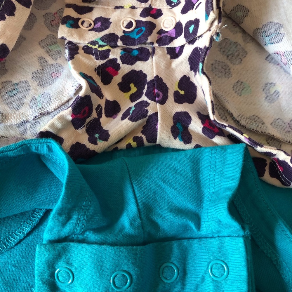Amazon Essentials Romper Bundle. Size 3T. - Picture 5 of 6